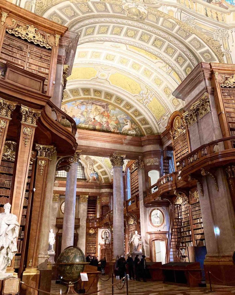 Η Αυστριακή Εθνική Βιβλιοθήκη, ένα από τα σημαντικότερα αξιοθέατα της Βιέννης